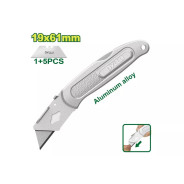 Нож строительный выдвижной 61х19мм  DYLLU DTSK9461