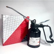 Масленка в металлическом корпусе 300мл с жестким наконечником  ...H-D HD-06915