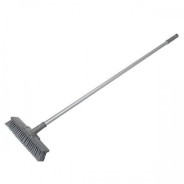 Щетка для улицы 30см с металлическим черенком CLICK  BRADAS ES1666