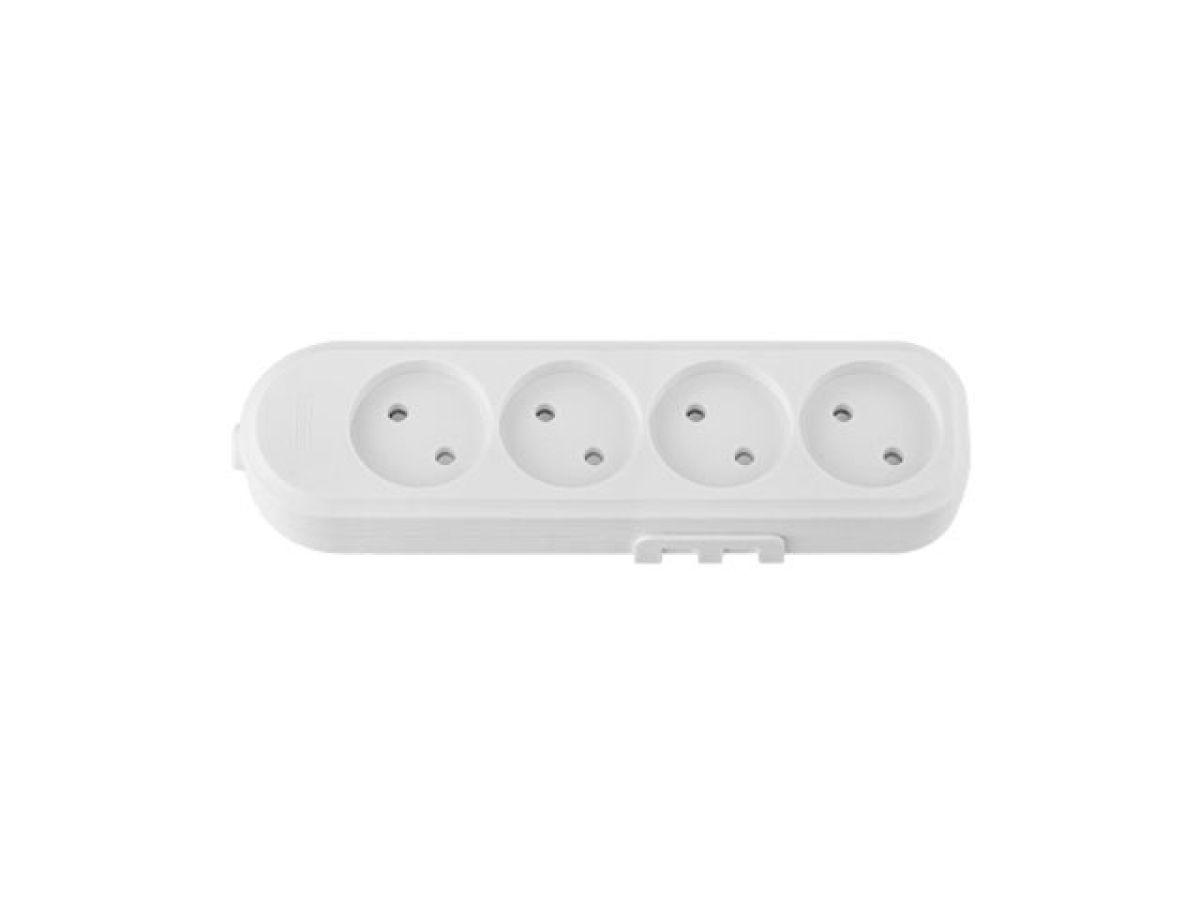 Розетка 4-ая переносная (б/з, 16А, 250В, з/ш, струезащ.) белая, (IP55) BYLECTRICA Р16-9185