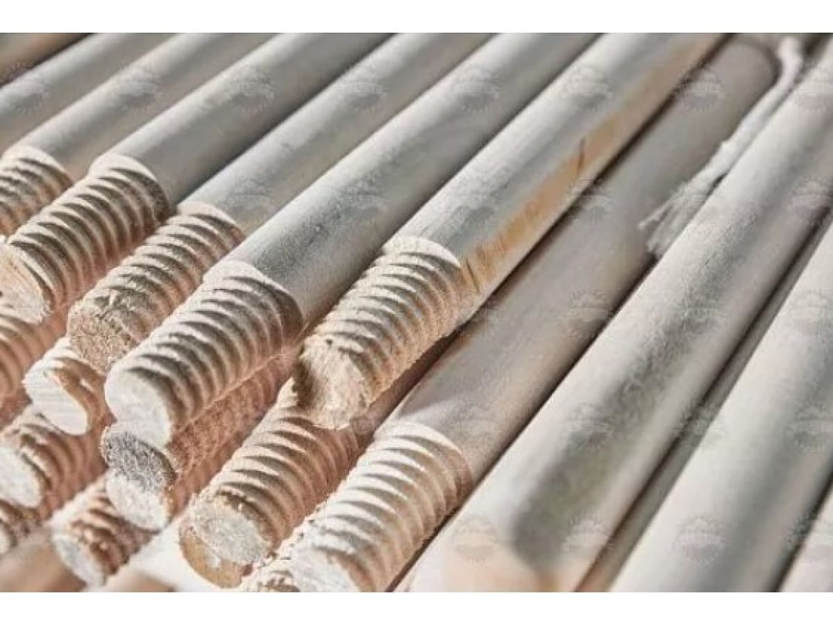 Черенок для щеток с резьбой ф22х1200мм (высший сорт) РОСМА-Д 4620000000000