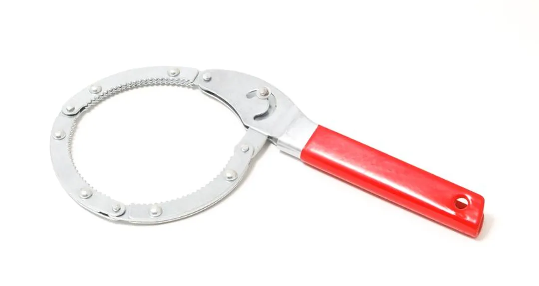 Съемник масляного фильтра шарнирный (диаметр 70-95мм)  KINGTUL KT-63995R
