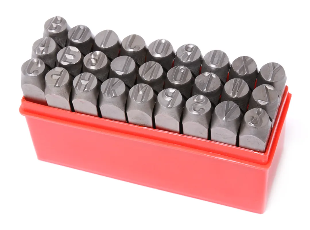 Набор штампов буквенных 8мм, 27пр., в пластиковом футляре Forsage F-02708