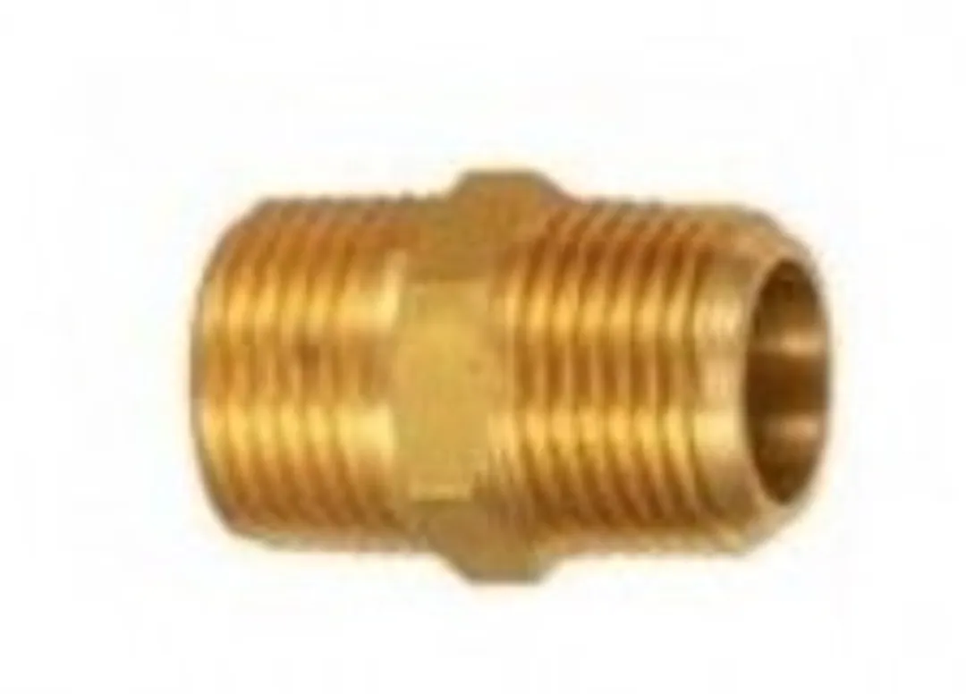 Штуцер латунный с наружными резьбами 1/2" X 1/4" Forsage F-CS-C-011-2