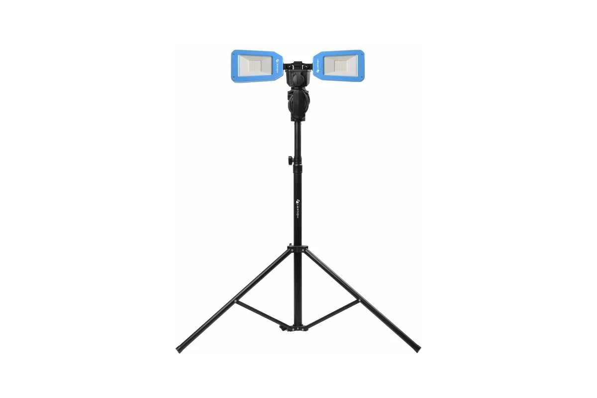 Прожектор светодиодный 10000lm со штативом  HOEGERT HT1E455