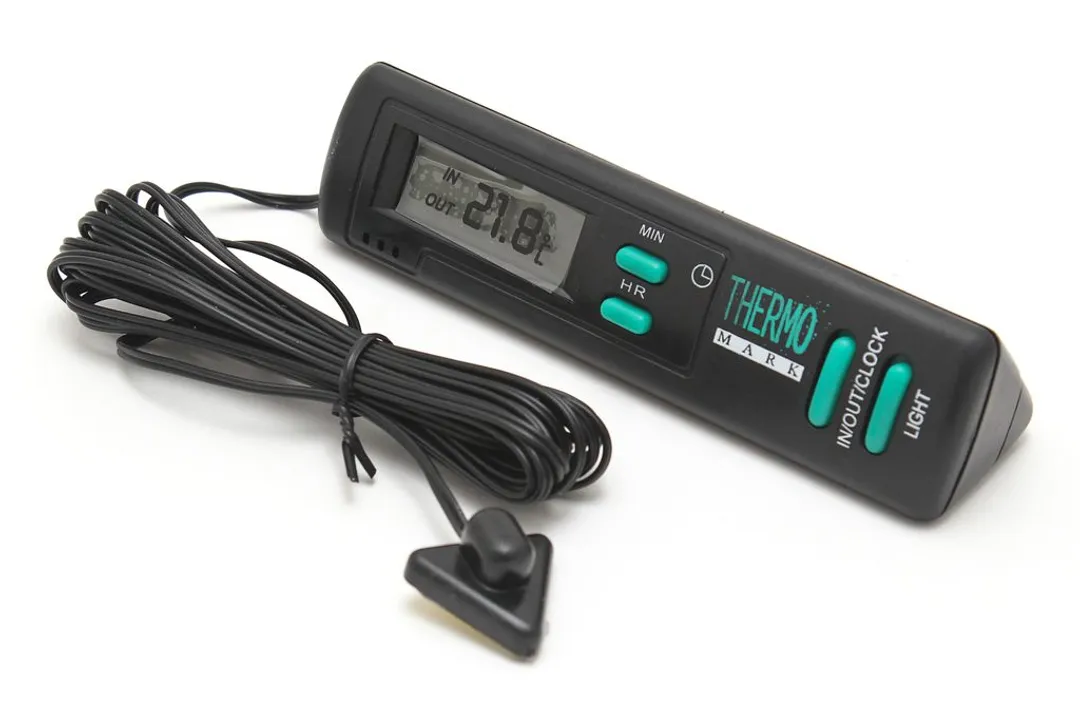 Термометр  внутр/наружн+часы (с подсветкой)  KING BT-7 (black)