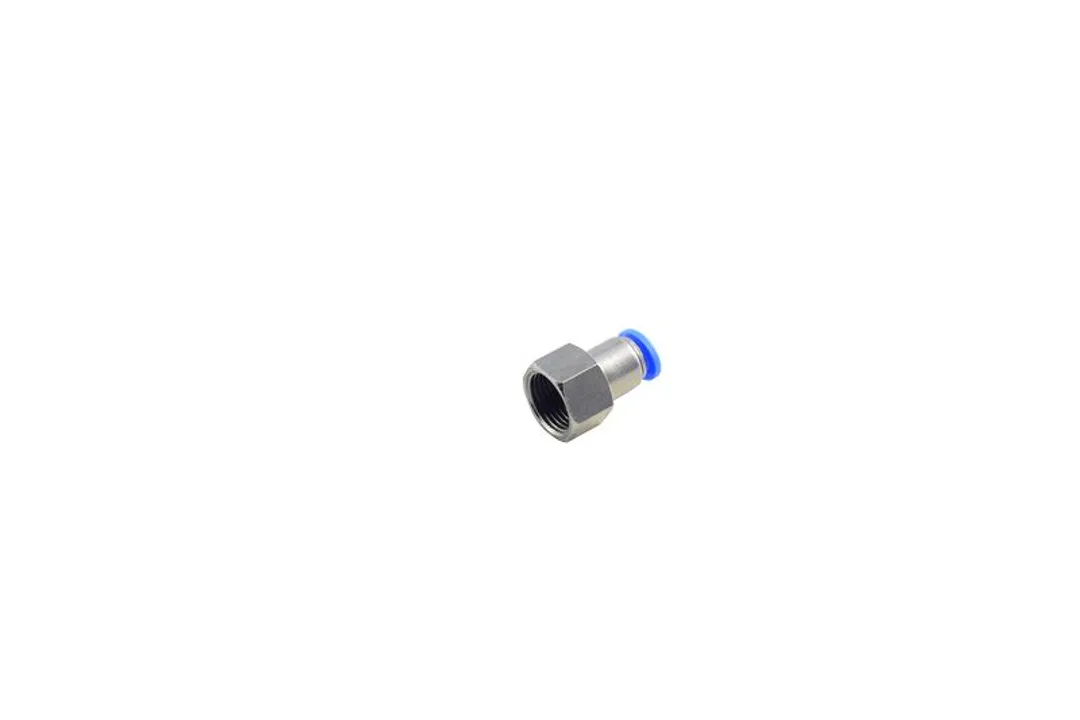 Фитинг для пластиковых трубок 8мм с внутренней резьбой 3/8" Rock FORCE RF-SPCF08-03