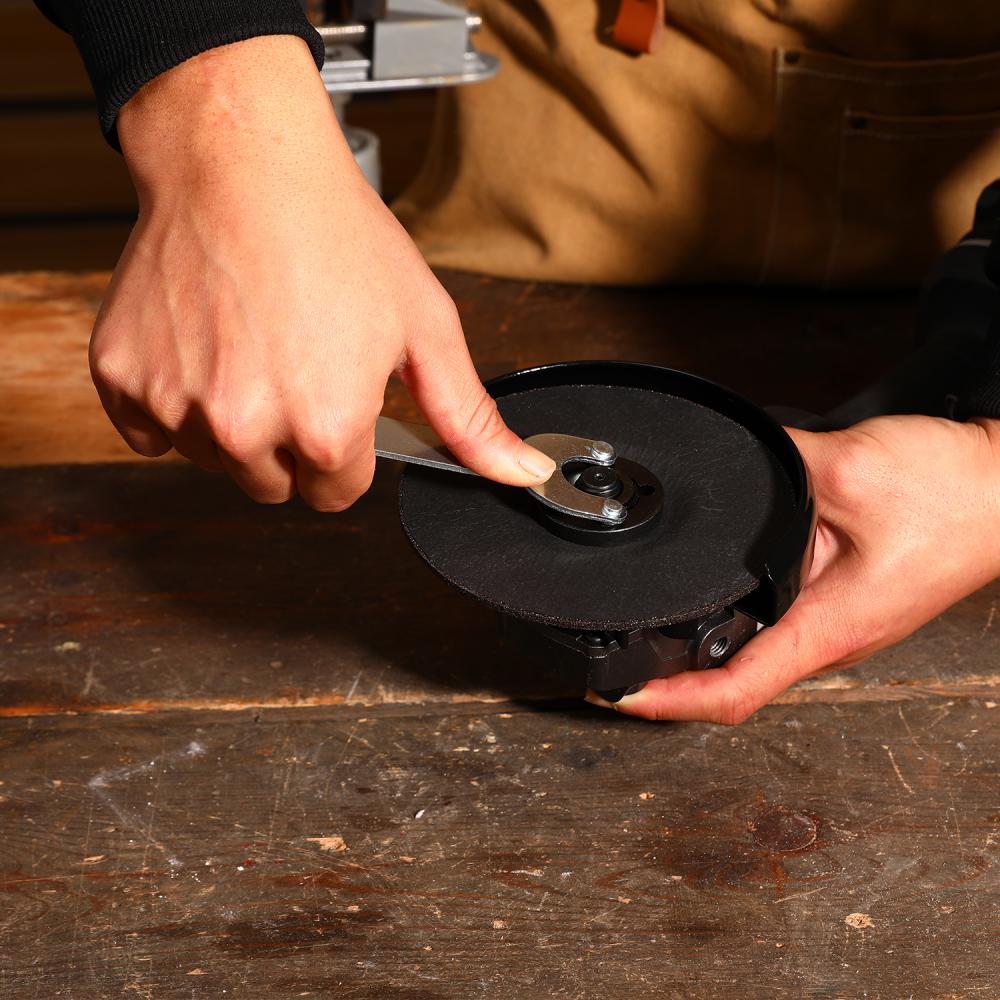 Углошлифмашина , 20В, БЕЗ АКБ, 125 мм, 9000 об.мин, DEKO DKAG2