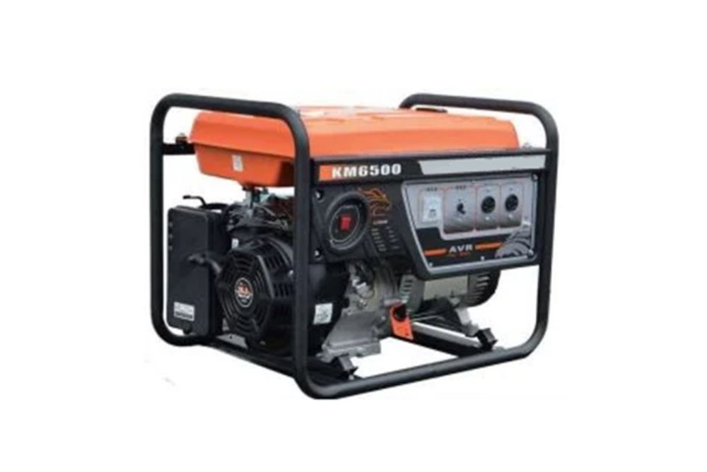 Генератор дизельный 5,2 кВт 380В / 4,5 кВт 220В с электростартером и разогревом KM5000DE TOR  1046120