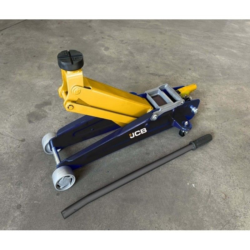 Домкрат подкатной гидравлический 2,25т (h min 150мм, h max 530мм) с резиновой накладкой и магнитным лотком JCB JCB-TH22504