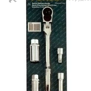 Набор инструмента для снятия свечей 5 пр. 3/8" (трещотка, удлинители, свечные головки)  ...Force 3051